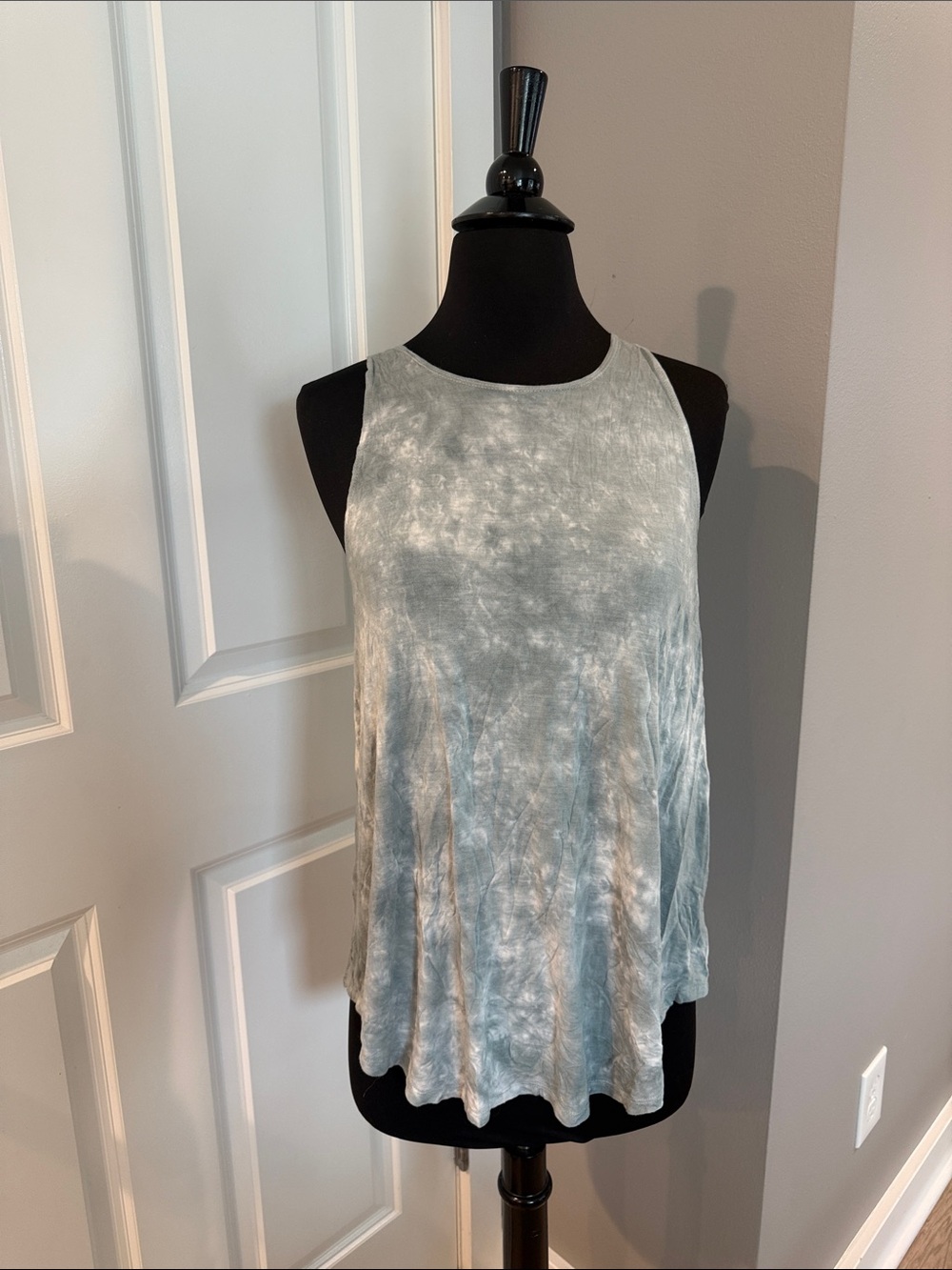 American Eagle Outfitters Light Blue Marble Tank Top